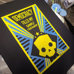 Democracy Fills My Sample Containers Helldivers Unisex T-Shirt